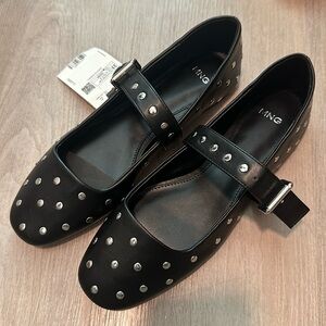 MANGO STUDDED FLATS // new with tag